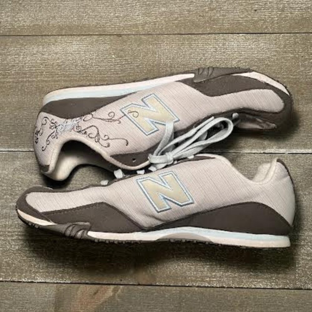 New Balance Sneakers Size 8 - Picture 3 of 6